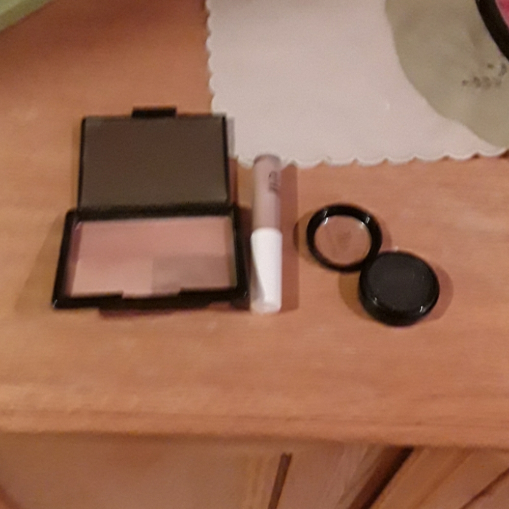 E.l.f products concelear .07 fluid onunce